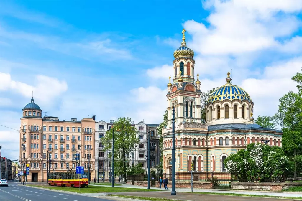 Nowe Centrum Łodzi najbardziej rozwinięta i reprezentatywna część miasta. (Zdjęcie: profbud.info)