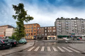 Dowiedz się, jak powinna wyglądać umowa deweloperska, na co zwrócić uwagę i jakie koszty uwzględnić podczas podpisywania i weryfikacji umowy w Gliwicach.