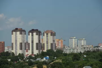 Potrzebujesz operatu szacunkowego dla nieruchomości w Kędzierzynie-Koźlu? Dowiedz się, kto go sporządza, w jakich sytuacjach oraz ile kosztuje.