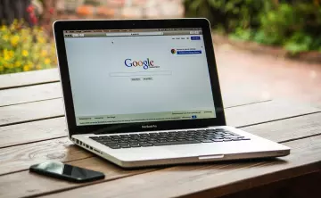 Zleć sporządzenie operatu szacunkowego online! Sprawdź, jak łatwo i szybko uzyskać wycenę nieruchomości bez wychodzenia z domu. Zapraszamy.