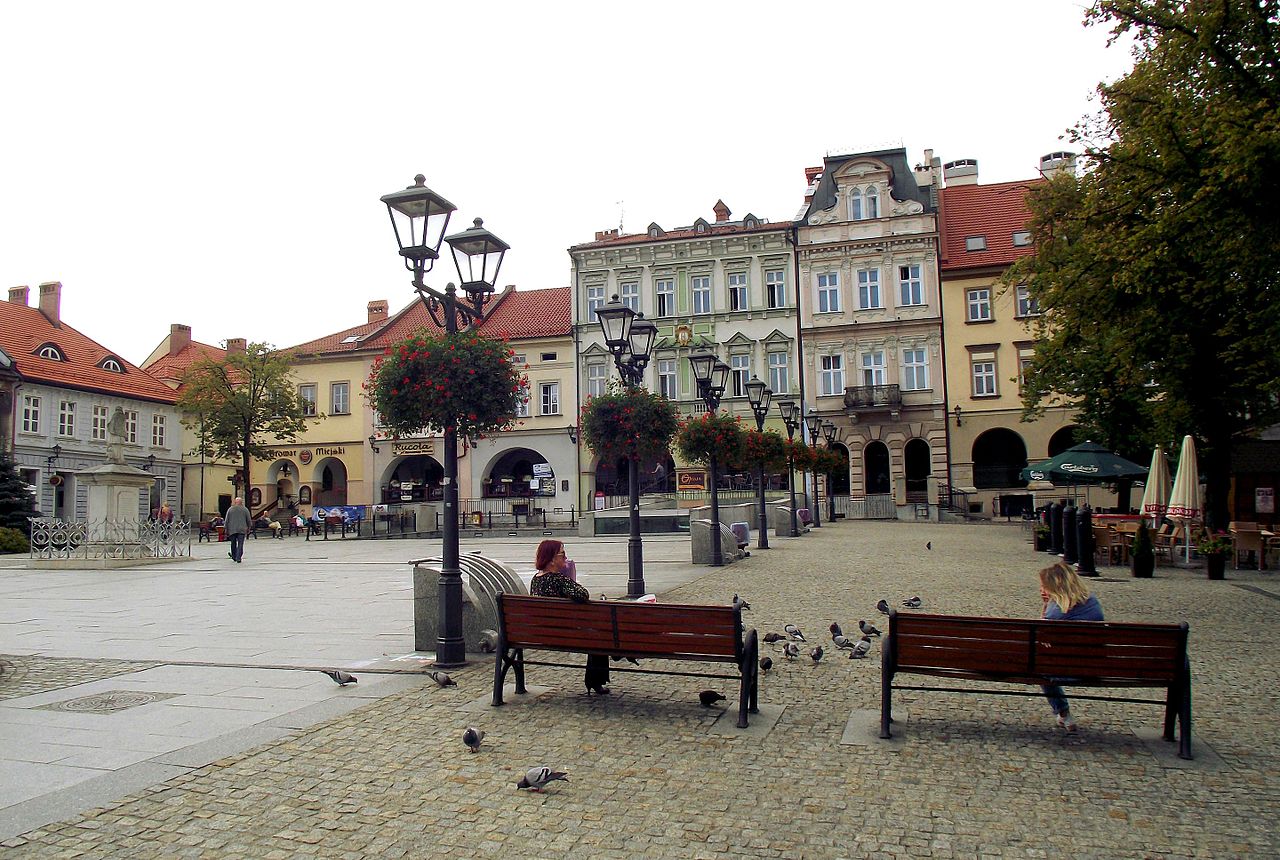 Rynek w centrum Bielska-Białej (źródło zdjęcia: Wikipedia)