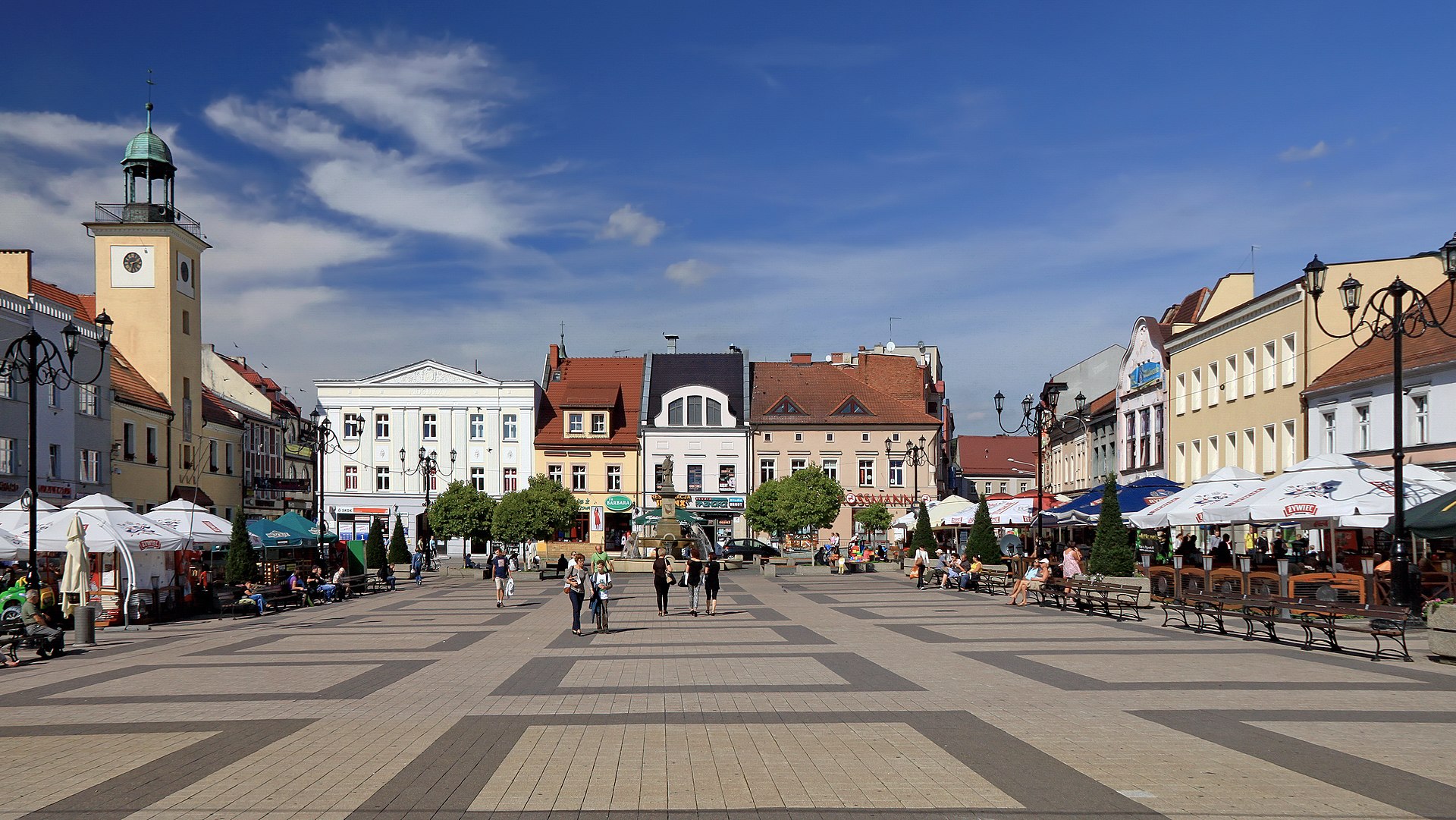 Zdjęcie przedstawia rybnicki rynek (źródło zdjęcia: Wikipedia)