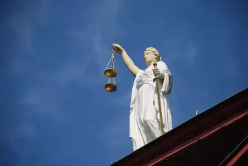 Dowiedz się, jakie zadania pełni rzeczoznawca majątkowy jako biegły sądowy i w jakich sprawach jego opinia jest kluczowa. Zapraszamy do lektury.